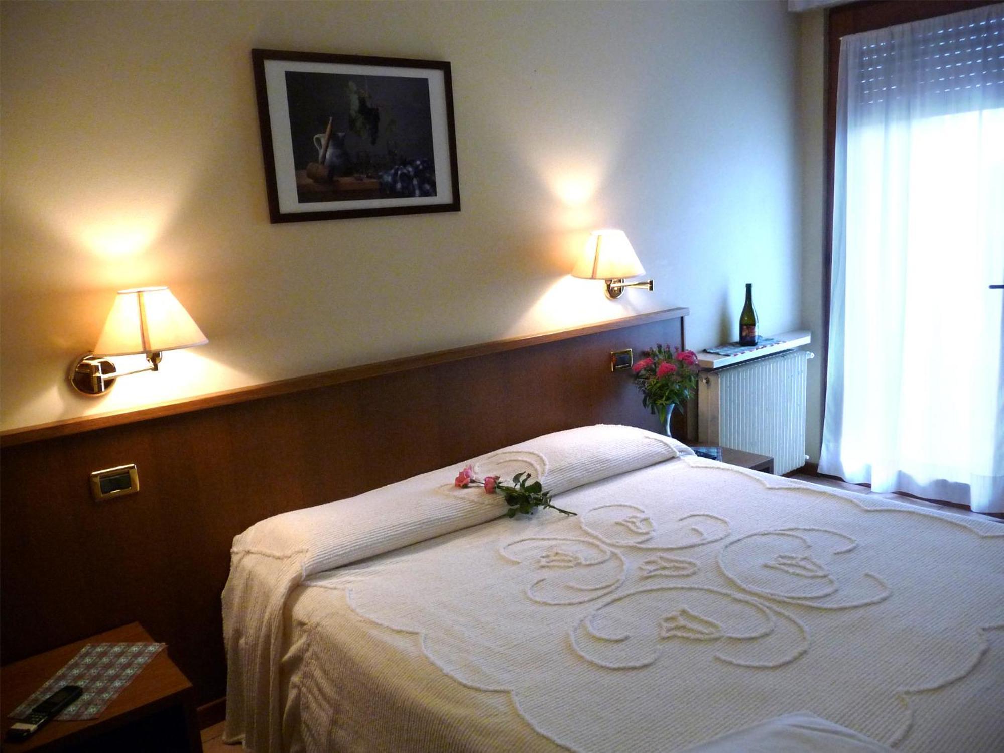 Gelindo Dei Magredi Hotel Vivaro Room photo
